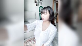 가슴 빵빵한 이거니 팬트리