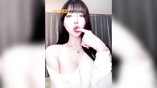 진다율 치명적인 눈빛 펠라