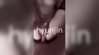 자궁 눌리면서 싸달라고 애원하는 암캐년