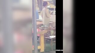 【厕拍】新流出多场景闯拍加近景前拍各种靓妹嫩穴尿尿53V[某房原版] china ipcam 3 (18)