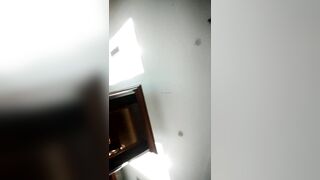 第71話～家庭内入浴クラブ盗撮～巨乳女子校生の入浴と着替え～覗き見を楽しむ～9V ipcam 1 (4)