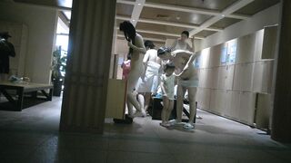 【全網独占原画】ウォーターパーク美女たちが着替えてお風呂に入る㊙️透かしなし原画シリーズ【シーズン1】10V ipcam (2)