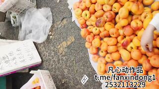 【高抄拍胸】市场海边沙滩偷拍 多位少妇没穿内衣！74V[某房原版] ipcam 1 (11)
