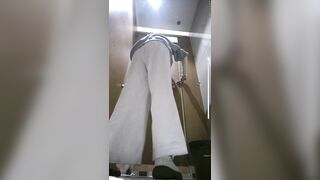 【厕拍】全景酒吧 小姐姐摔倒了屁股上全是尿21V[某房原版] ipcam (6)