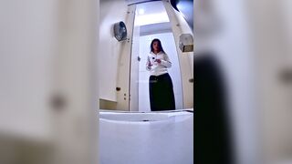 【極上トイレ盗撮】最強イケメンダンス部員と女子大生の極上優しさを公開 - エピソード17 toilet
