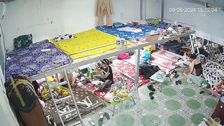 最新ハック流出：ウェブカメラ盗撮映像 ❤️ 多角度からの覗き見 — 寮で着替えるクラブホステスたちを隠し撮り（美女たちの競演） ipcam 1 02