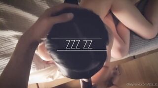 (한국야동) 박으면서 진동기 갖다대니 이불을 적시네 korean porn vip